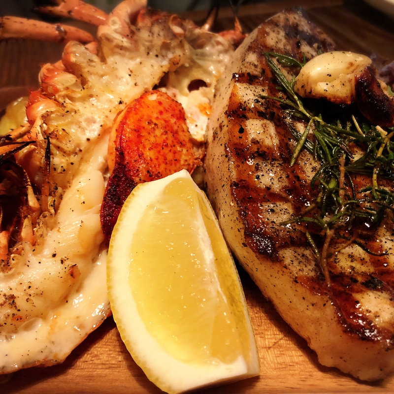 ロブスターとメカジキのグリル(シズール シーフード＆グリル)