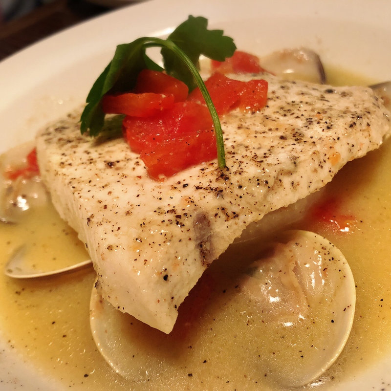 メカジキとハマグリのブレゼ(シズール シーフード＆グリル)