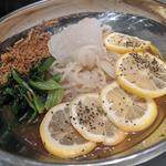レモン冷麺(焼肉チョモランマ)
