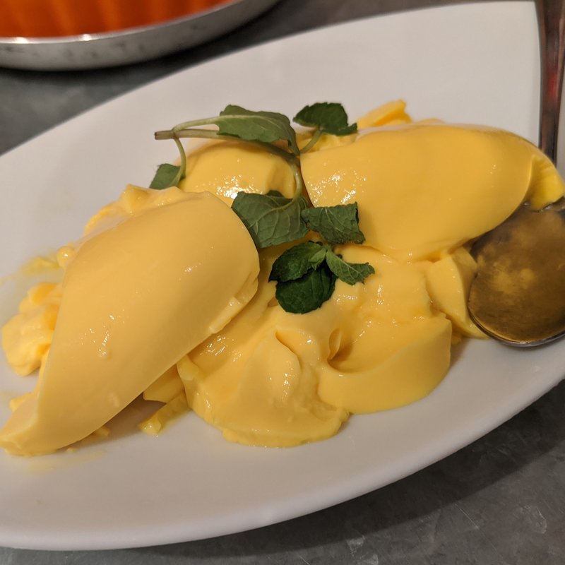 マンゴープリン(焼肉チョモランマ)