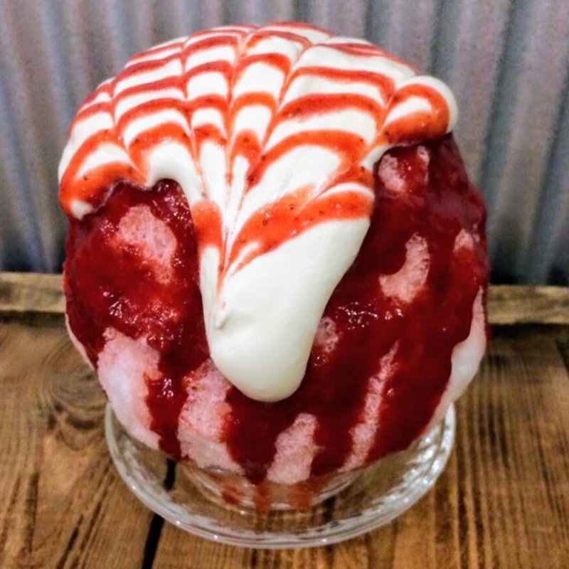 ストロベリーカスタード(ハチク （HACHIKU）)