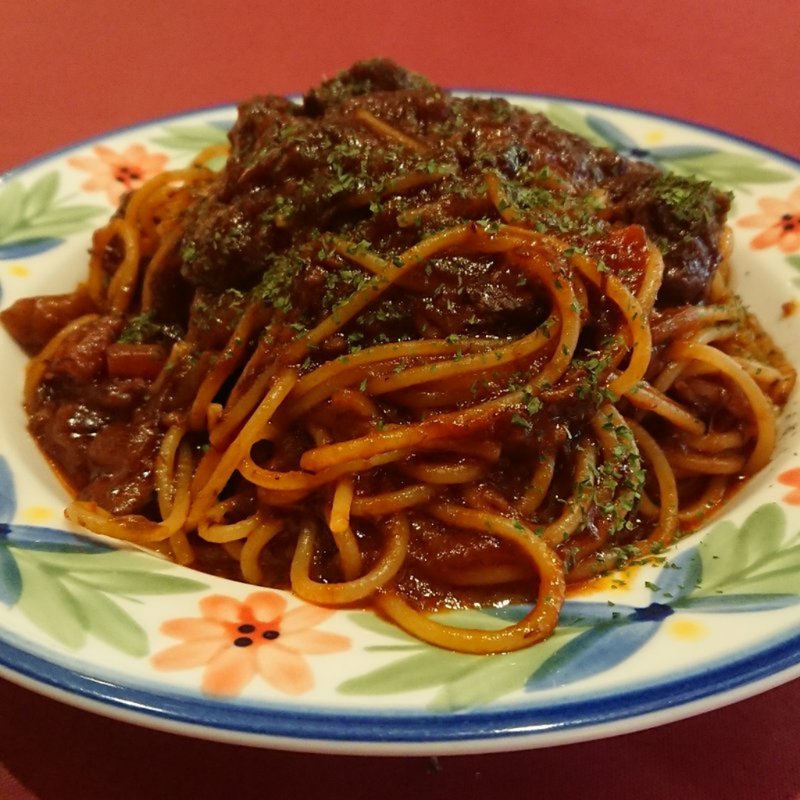 ビーフシチューパスタ(スペイン料理サブロッソ)