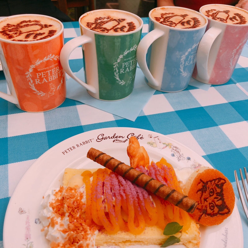 ピーターラビットのカップチーノ(ピーターラビットガーデンカフェ 自由が丘)