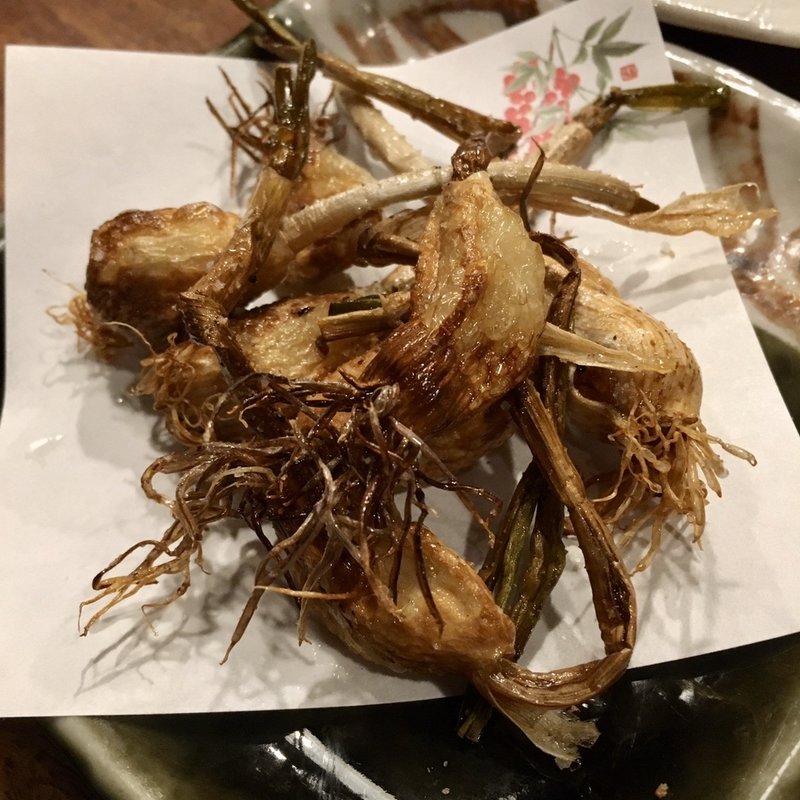 ニンニクの素揚げ(めんめ)