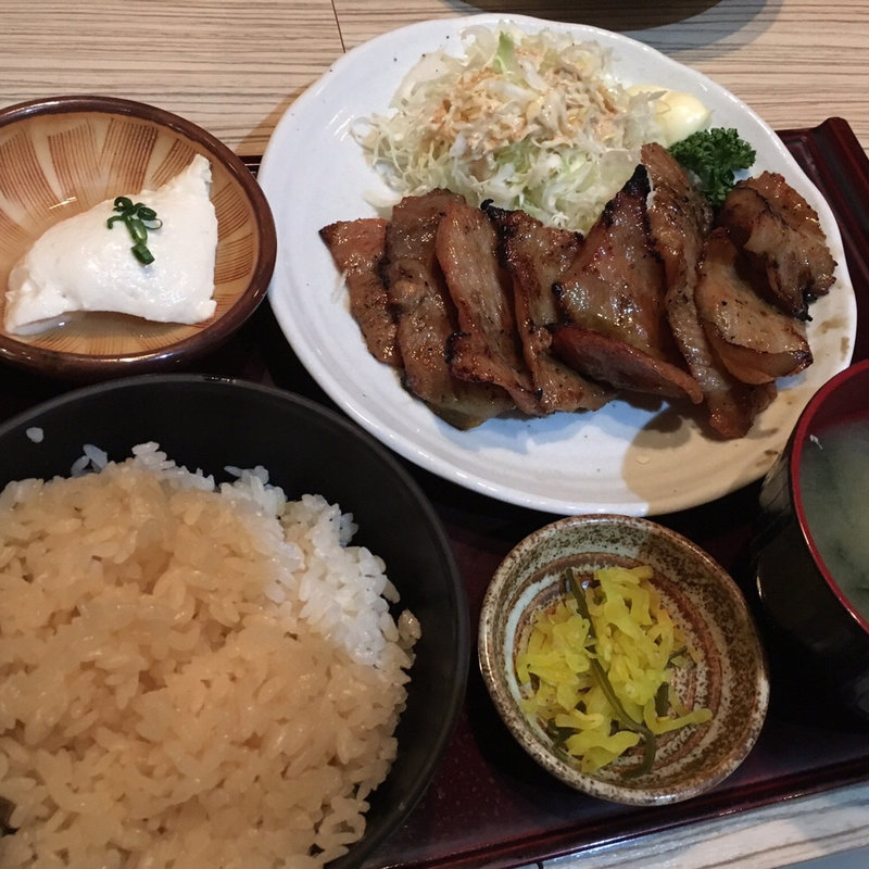 豚とろ網焼きランチ(すりみや 神田淡路町店 )