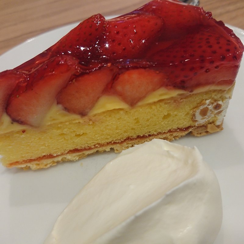 エアトベーアトルテ(カフェ バーンホーフ 三番街店)