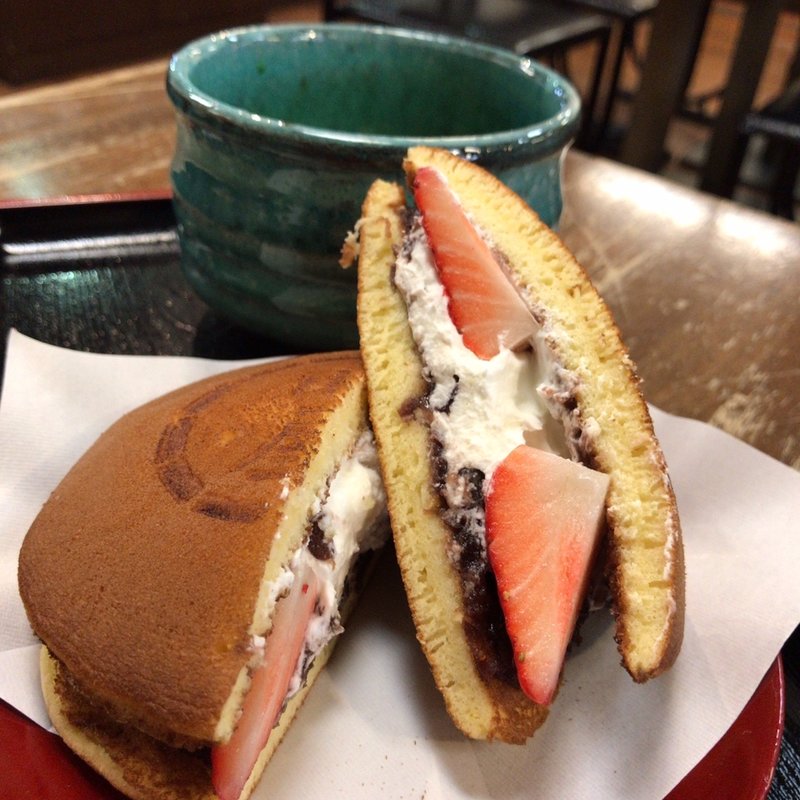 苺どら焼き／抹茶セット(時屋)