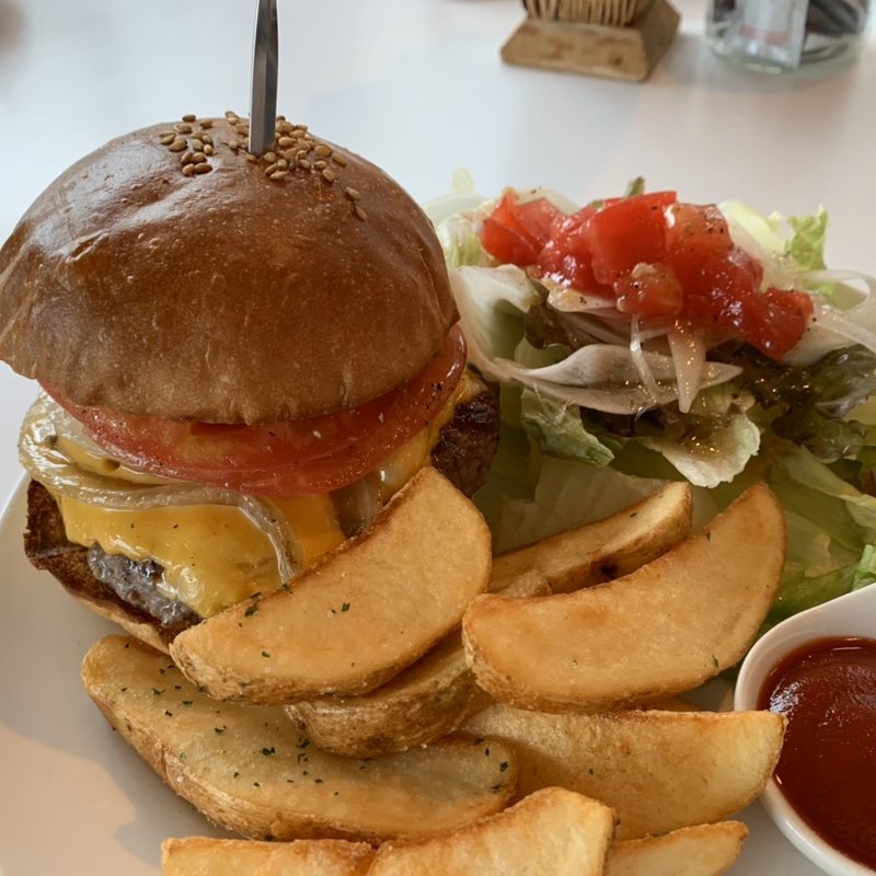 クラシックチーズビーフバーガー(エヌオーエヌハンバーガーカフェ （NON HAMBURGER CAFE）)
