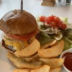 クラシックチーズビーフバーガー(エヌオーエヌハンバーガーカフェ （NON HAMBURGER CAFE）)