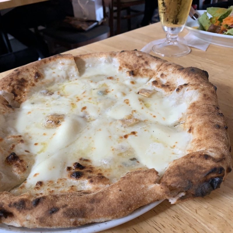 クワトロフォルマッジョ(アダッキオ （Adacchio）)