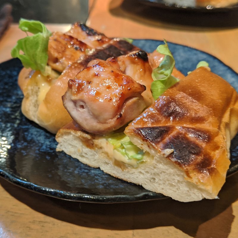 焼鳥ドッグ(鳥てる （とりてる）)