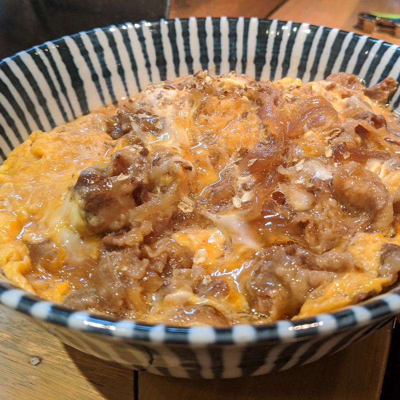 牛とじ丼(鳥てる （とりてる）)
