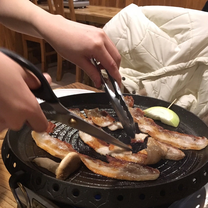 サムギョプサル(食べよう 食べよう)