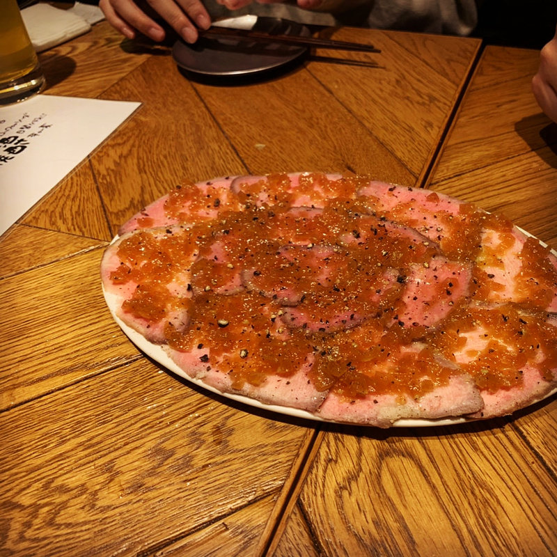 牛タンのカルパッチョ(ビストロ ミートマン)