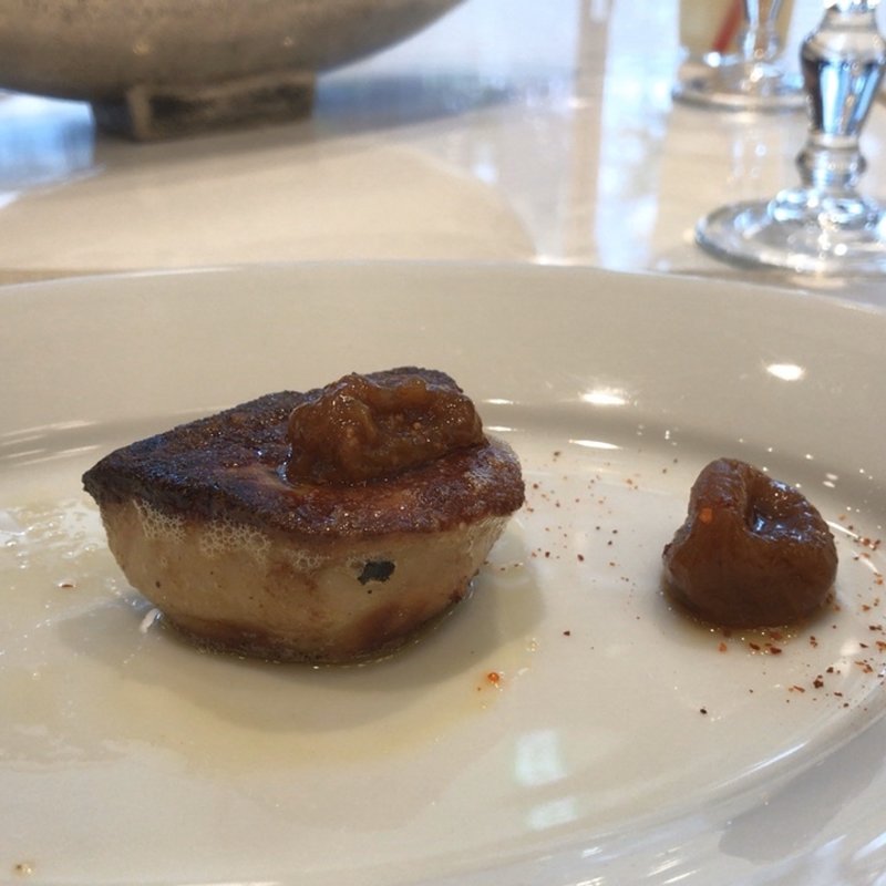 (レ ロジェ ビストロ ド ロア （LES ROSIERS BISTROT DE L’OIE）)