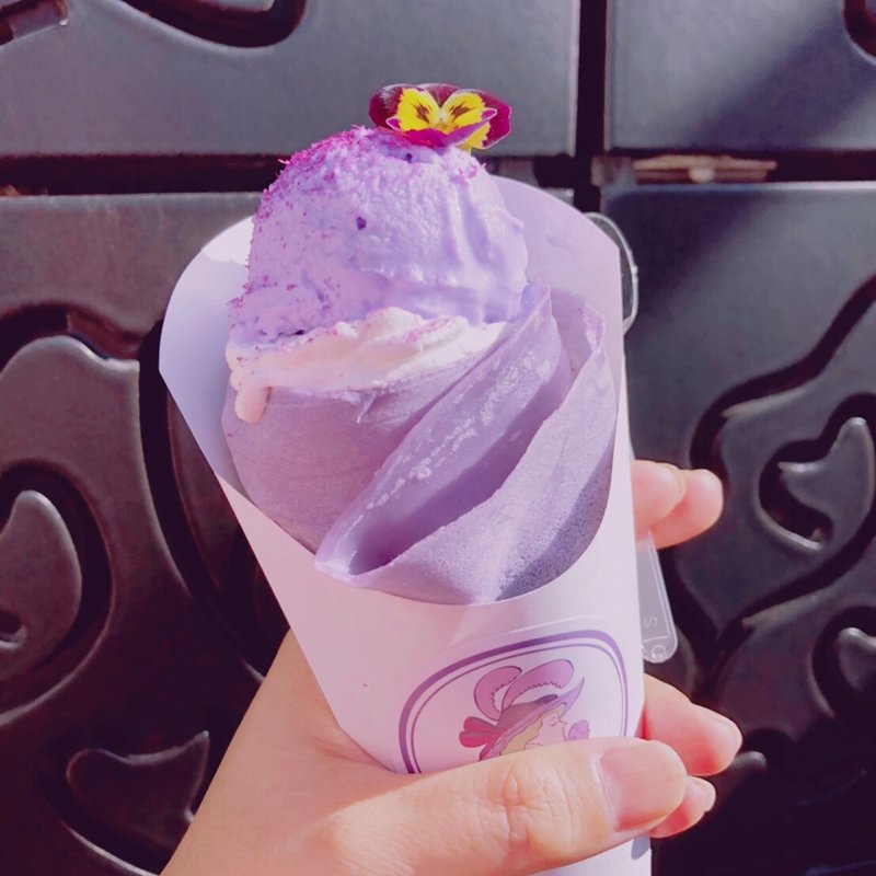 ベリー&クリームチーズクレープ　ランベンダーミルクアイストッピング(Mrs.charlotte ミセスシャーロット)