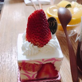 春苺ショートケーキ(タカノフルーツパーラー)
