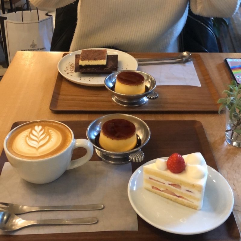 (WHITE GLASS COFFEE)