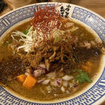 豚骨魚介カリー麺