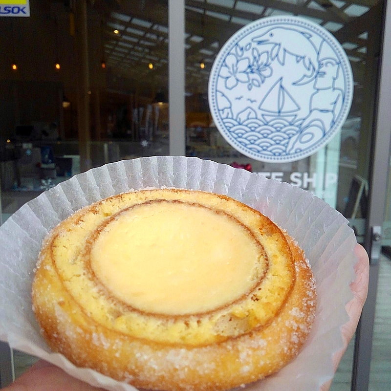 ホワイトシップ チーズイン(マルアラ 及川商店 )