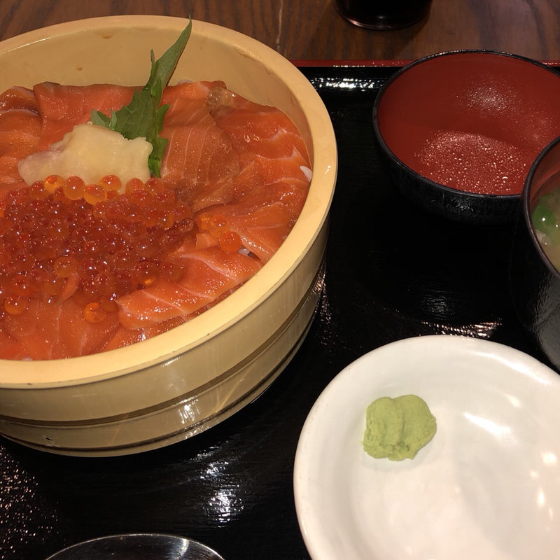 サーモン親子丼(蔵三 )