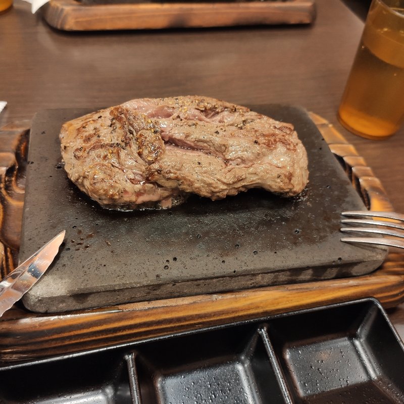 赤身ステーキ200g(やっぱりステーキ まねき猫店)
