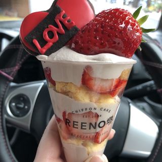 手持ちシフォンパフェ(REENO堺)