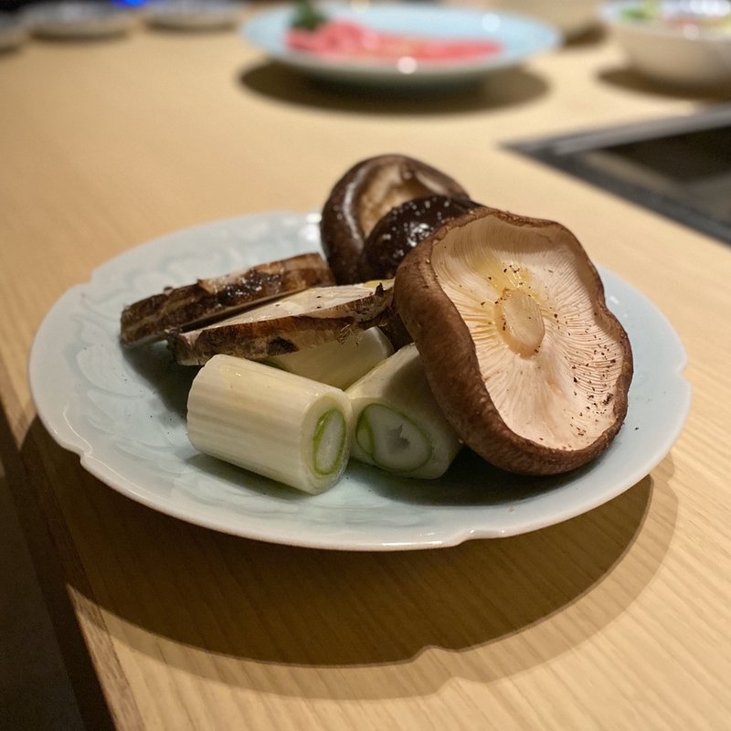 三重県産原木しいたけ、京都産海老芋、群馬の下仁田ねぎ(雪月花 たなかさとる)