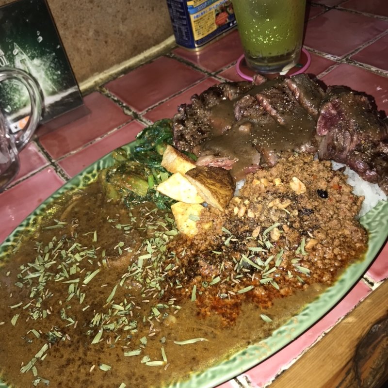 チキンカリー&Chineseキーマ＋サガリステーキ(ねこ娘とねずみ男)