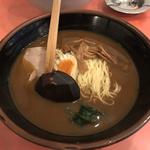 カレーラーメン　加里麺(中華風レストラン山水楼)