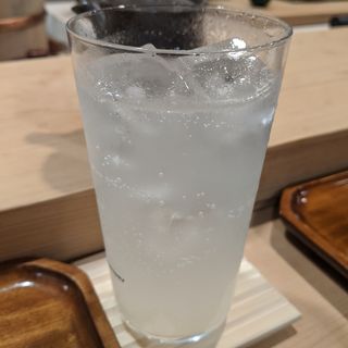 柚子酒ソーダ割り(鮨 波づき)