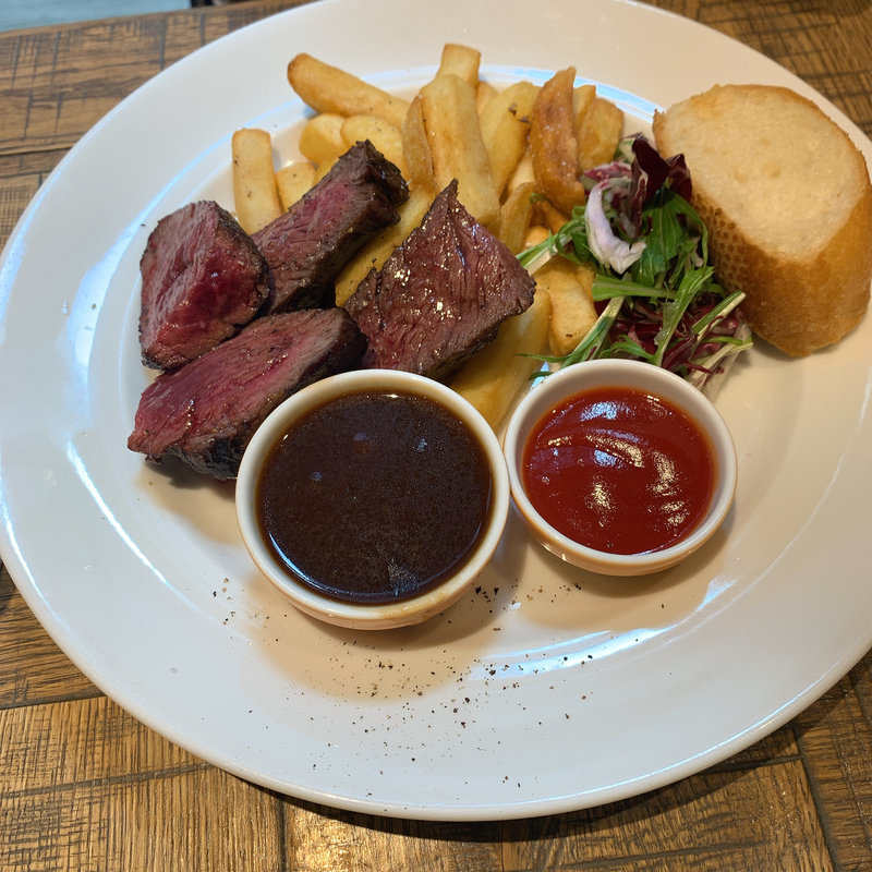 ブラックアンガス牛ハラミのステーキ(デリリウムカフェ 銀座)