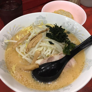 味噌ラーメン+半チャーハン(らーめん ほん田)