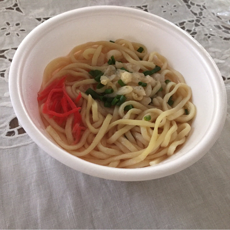 沖縄そば(漢那共同売店 デリデリ （DERIDERI）)