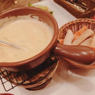炭火濃厚チーズフォンデュ(チーズカフェ 2)