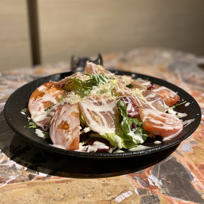 生ハムとパルメザンのサラダ(創作和食と完全個室 和蔵 名古屋栄店)