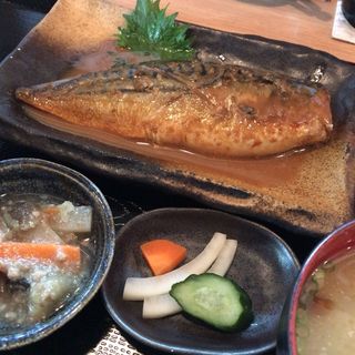 日替わり煮魚定食(居酒屋 七ツ半)