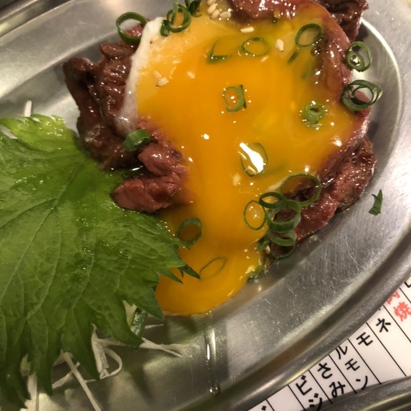 鹿のユッケ(焼ジビエ罠　警固)