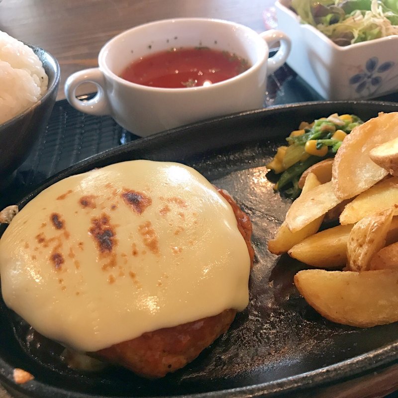 ハンバーグ定食(みらい)
