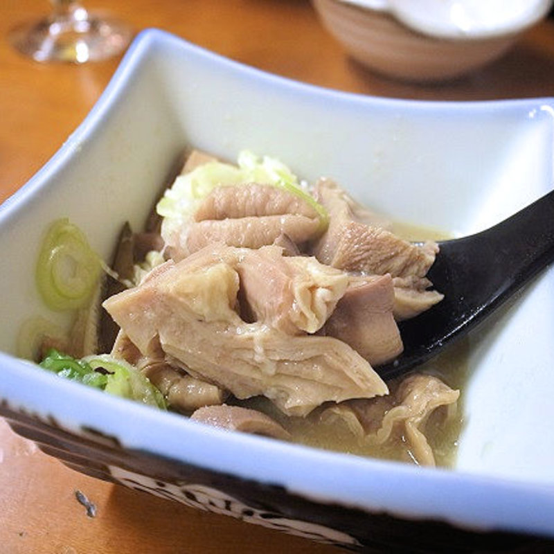 豚もつ煮込み(半平)