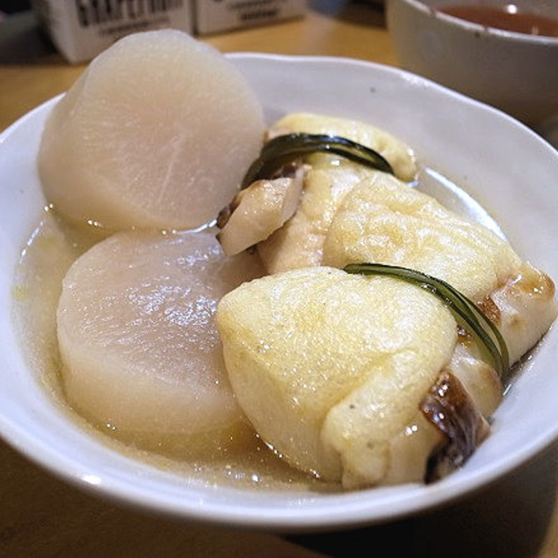 おでん（大根、もちぶくろ）(平澤かまぼこ 王子駅前店 )