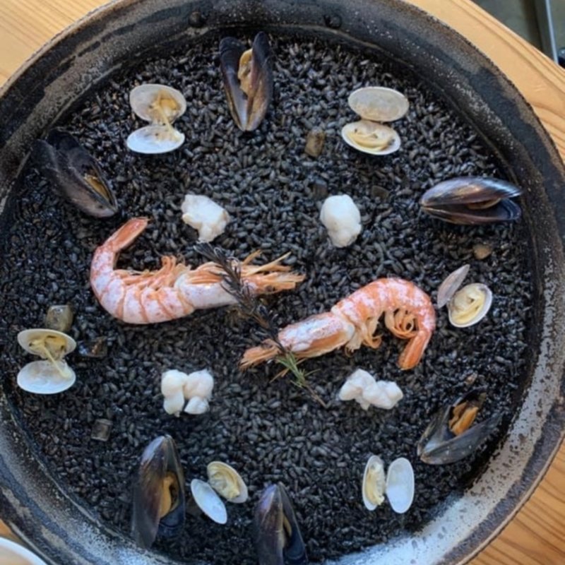 イカ墨　パエリア(Escriba japan)