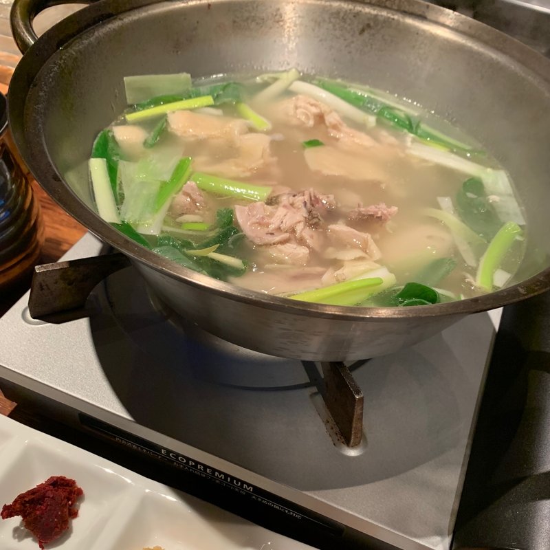 タッカンマリ(韓国酒肴　先斗町　李南河 （リナンハ）)