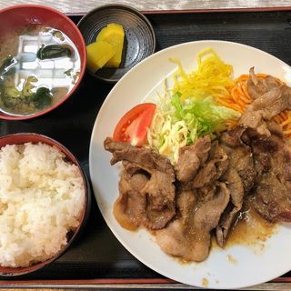 豚の生姜焼き定食(お食事処 淀ヤ)