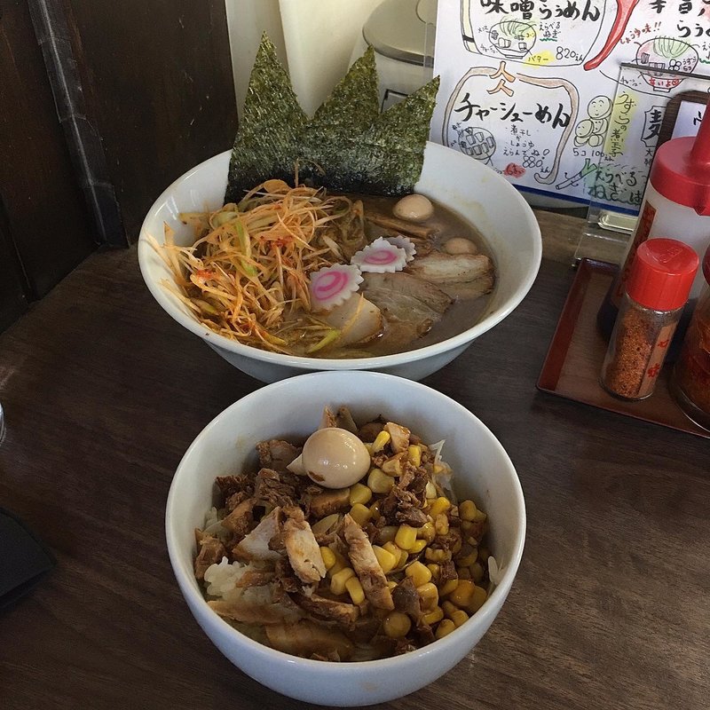 もいちらぅめん＆コーンチャーシュー丼 中(茂一)