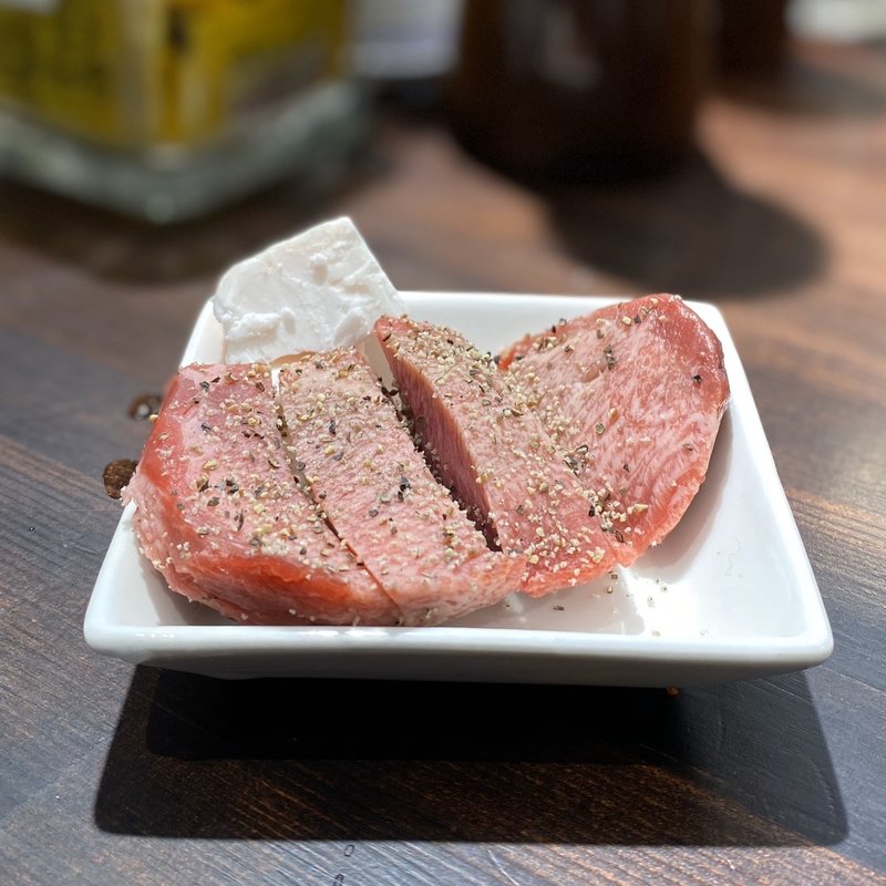 厚切りタン(お一人様)(焼肉 東郷 泉店)