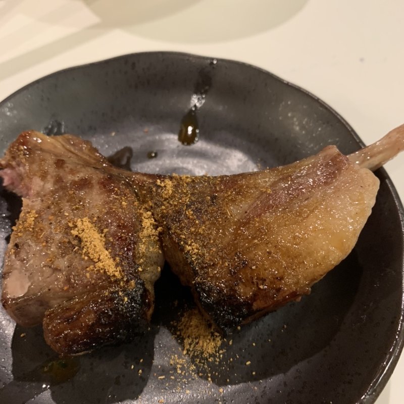 ラムチョップ(鶏魂 鶏魂鳥福3号店（ジンギスカンと鶏焼き）（スパイスカレー＆ケーキとチャイ）)