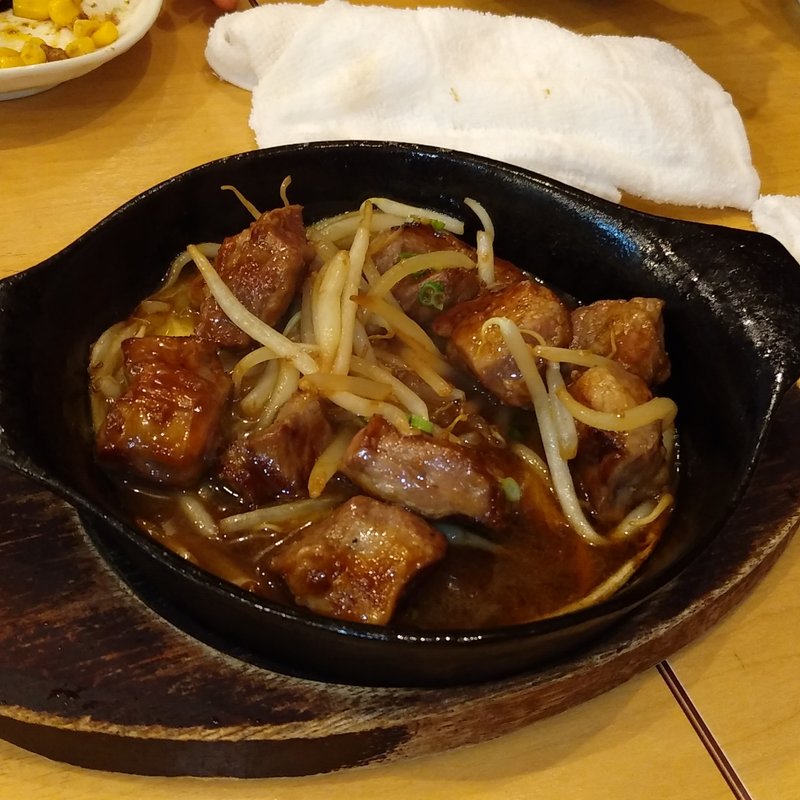 (八郎ミート酒場)