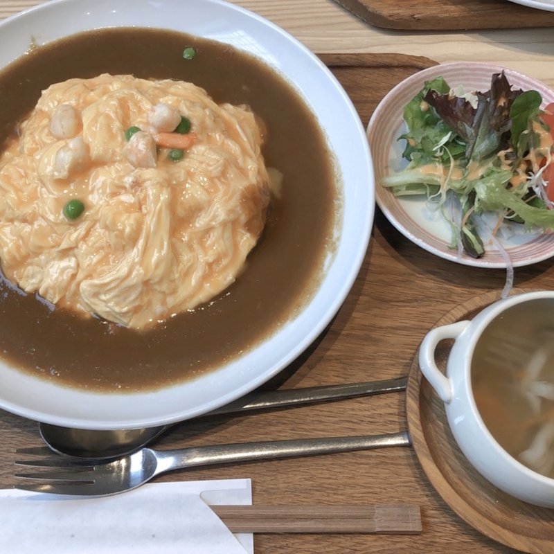 オムライス　レギュラーサイズ 	(キッチンよい一日 西長住店)