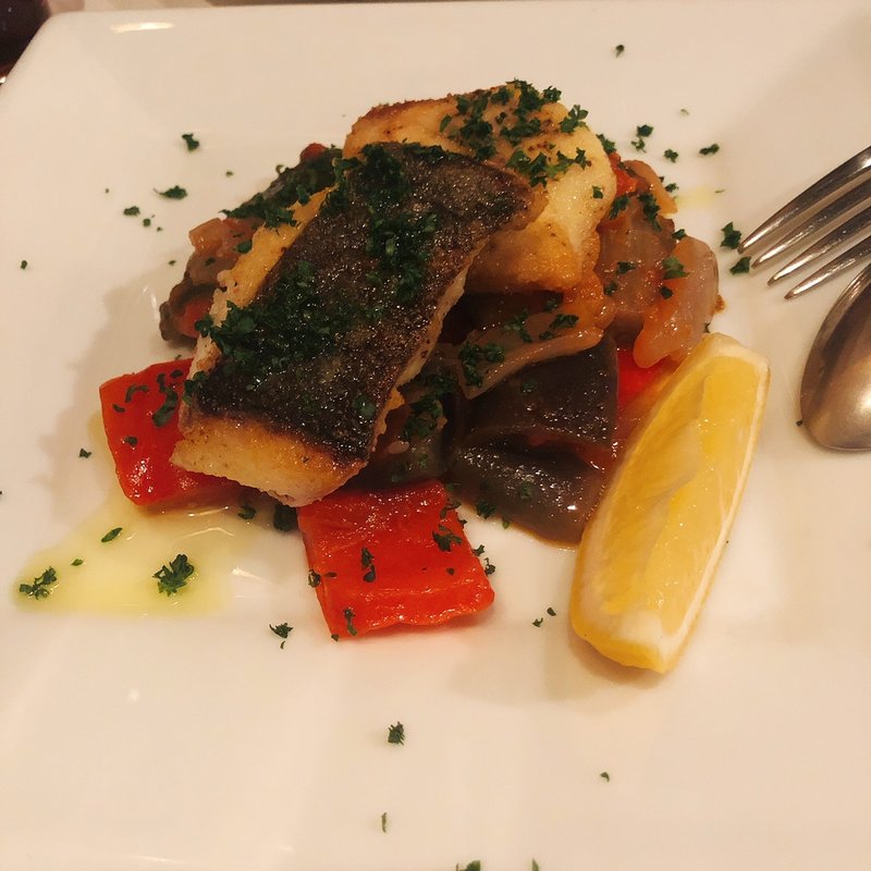 本日の魚料理  1600円～(カラ カルメン)